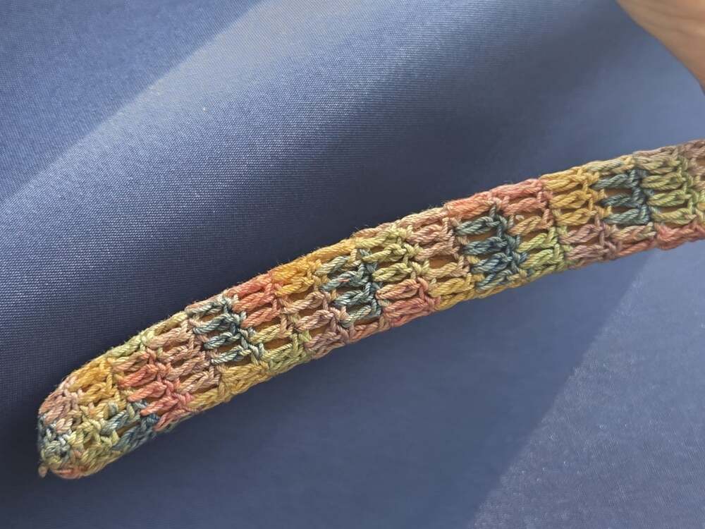 Vtg Crochet Covered Hanger Multicolored Pastel Yarn Handcrafted Wood Metal Hook - Picture 6 of 6